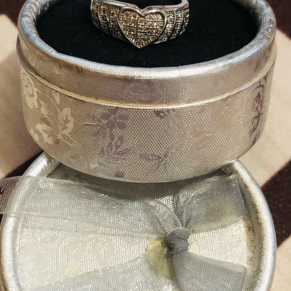 Ring - Picture 4 of 4